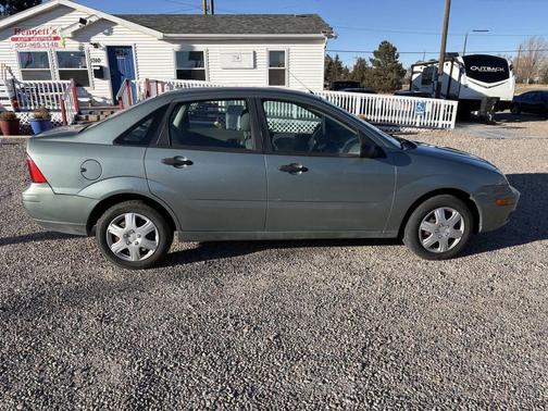 2005 Ford Focus ZX4 SE