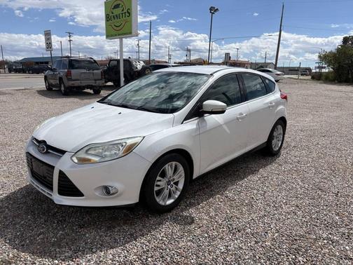 White Platinum Metallic Tri-Coat 2012 Ford Focus SEL