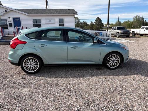 Green 2012 Ford Focus SEL