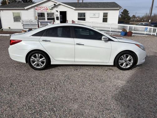 2011 Hyundai SONATA Limited