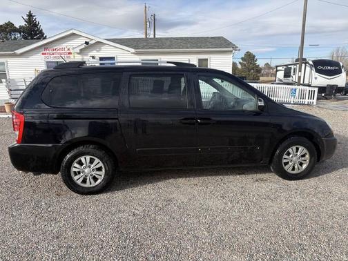 2012 Kia Sedona LX