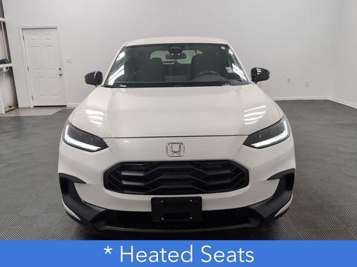 Platinum White Pearl 2024 Honda HR-V Sport