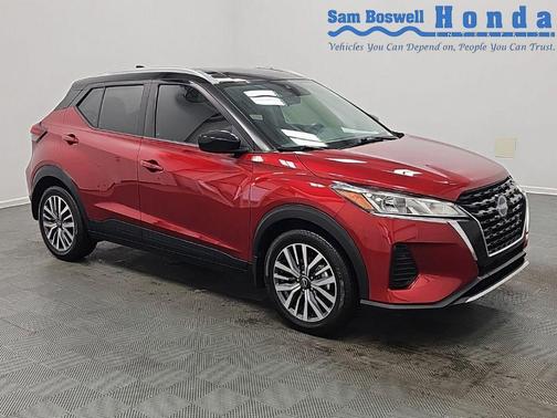 Scarlet Ember Tintcoat/Super Black 2023 Nissan Kicks SV