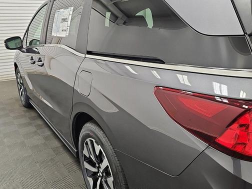 Modern Steel Metallic 2026 Honda Odyssey EX-L