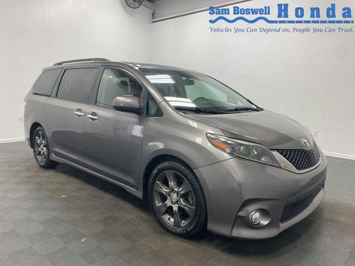 2015 Toyota Sienna SE