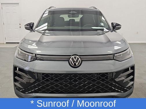 Platinum Gray Metallic 2025 Volkswagen Tiguan 2.0T SE R-Line Black