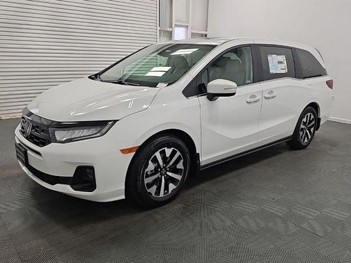 Platinum White Pearl 2026 Honda Odyssey EX-L