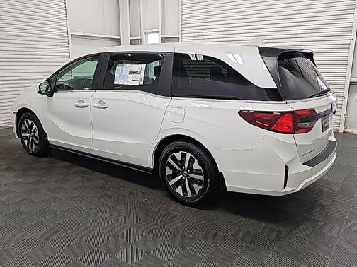 Platinum White Pearl 2026 Honda Odyssey EX-L