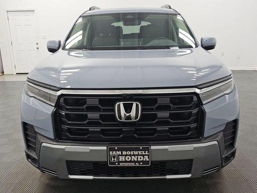 Sonic Gray Pearl 2026 Honda Pilot Touring 8-Passenger