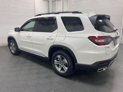 Platinum White Pearl 2026 Honda Pilot EX-L