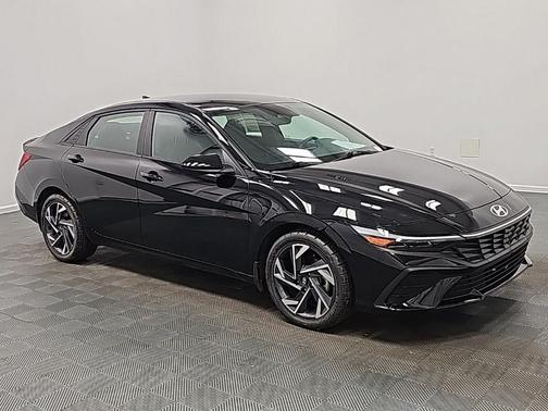 2025 Hyundai ELANTRA Sport