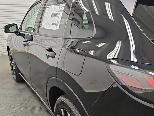 Crystal Black Pearl 2027 Honda HR-V EX-L