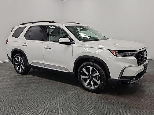 2025 Honda Pilot Touring 8-Passenger