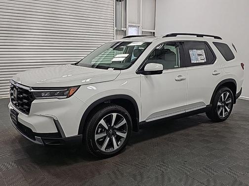 2025 Honda Pilot Touring 8-Passenger