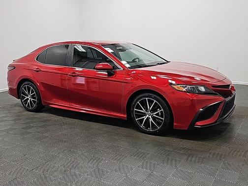 Supersonic Red 2023 Toyota Camry SE