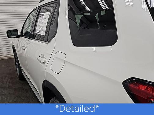 2023 Honda Pilot Touring 8-Passenger