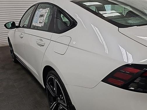 Platinum White Pearl 2026 Honda Accord Hybrid Sport