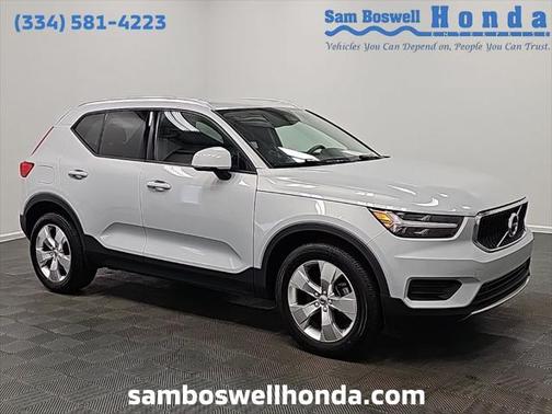 2022 Volvo XC40 T4 Momentum