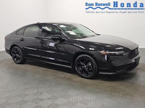 Crystal Black Pearl 2025 Honda Accord SE