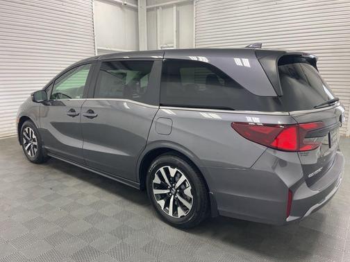 Modern Steel Metallic 2026 Honda Odyssey EX-L