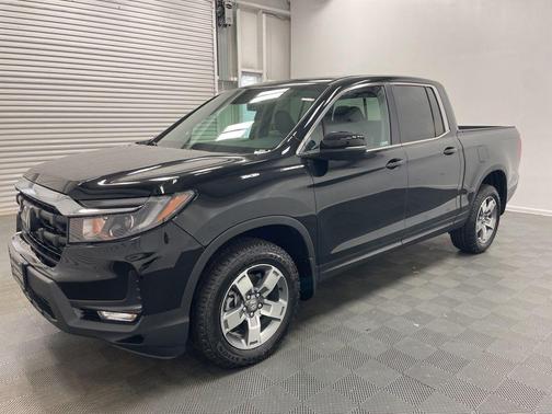 Crystal Black Pearl 2026 Honda Ridgeline RTL
