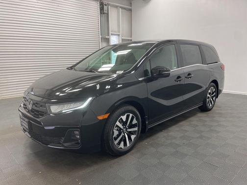 Crystal Black Pearl 2026 Honda Odyssey EX-L