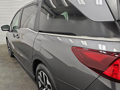 Modern Steel Metallic 2026 Honda Odyssey EX-L