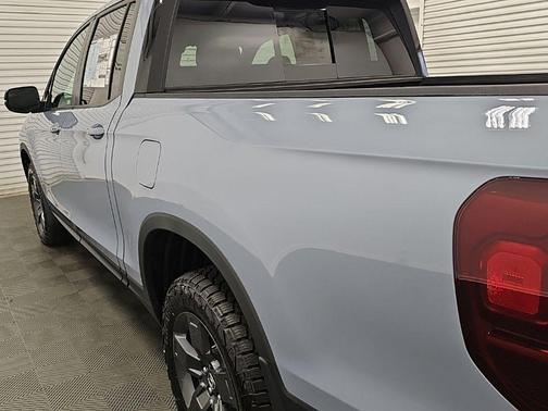Sonic Gray Pearl 2026 Honda Ridgeline TrailSport