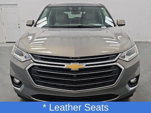 Pepperdust Metallic 2018 Chevrolet Traverse Premier