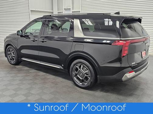 2025 Kia Carnival SX