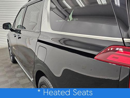 2025 Kia Carnival SX