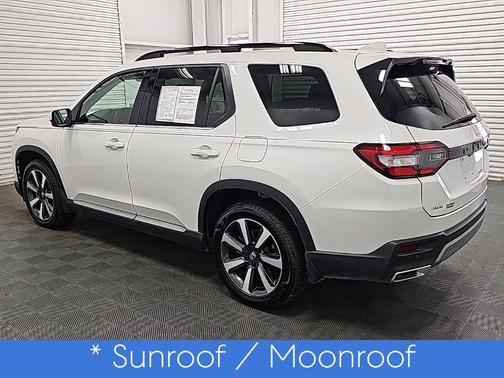 2025 Honda Pilot Touring 8-Passenger