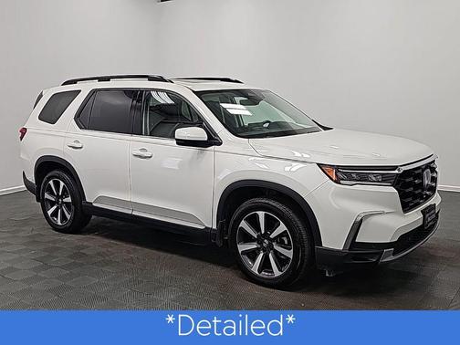 2025 Honda Pilot Touring 8-Passenger