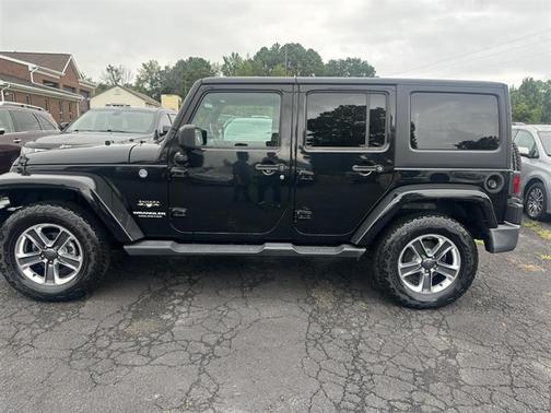 2016 Jeep Wrangler Unlimited Sahara