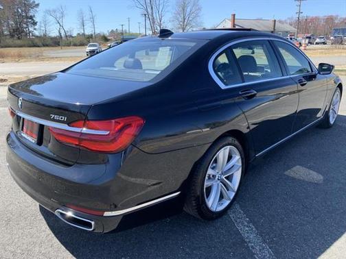 2016 BMW 750 i xDrive