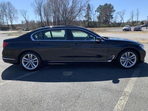 2016 BMW 750 i xDrive