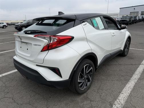 Blizzard Pearl 2021 Toyota C-HR XLE/LE/LIMITED