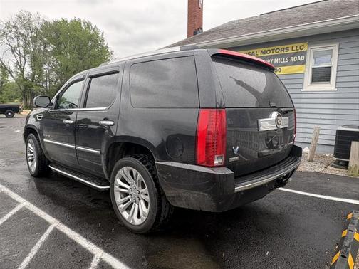 2012 Cadillac Escalade Luxury