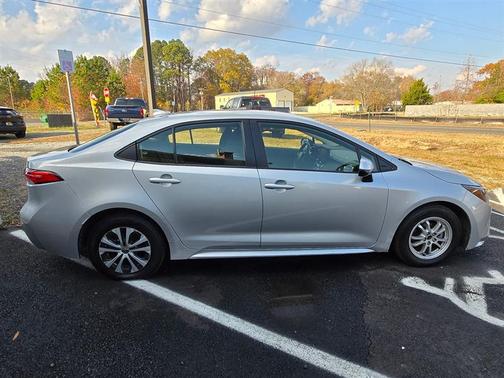 2022 Toyota Corolla Hybrid LE