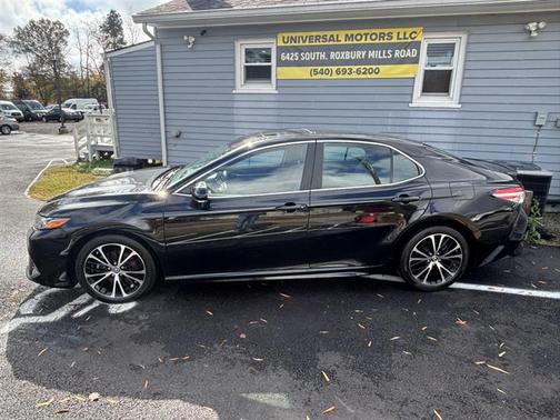 2018 Toyota Camry SE