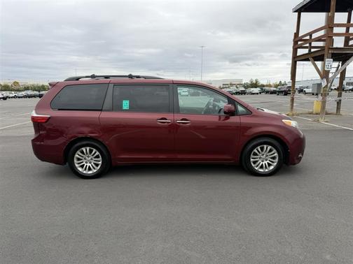 2015 Toyota Sienna XLE