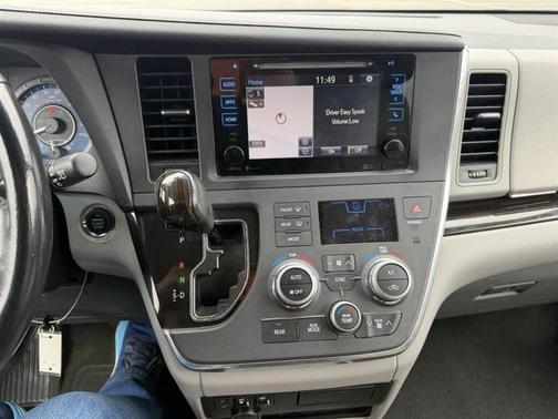 2015 Toyota Sienna XLE