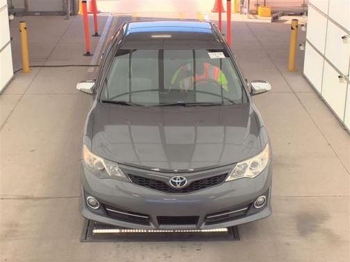 Gray 2013 Toyota Camry SE
