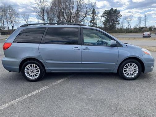 2010 Toyota Sienna XLE