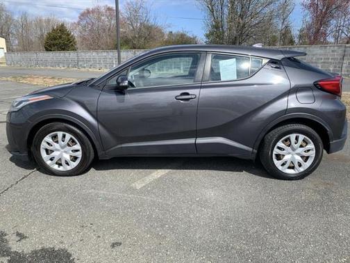 2021 Toyota C-HR LE