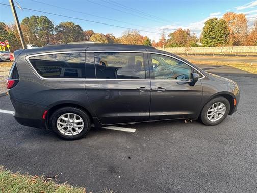 2020 Chrysler Voyager LXI
