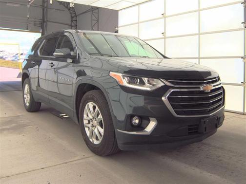 Gray 2021 Chevrolet Traverse LT Cloth