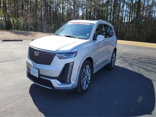 Photo 1 of 1 of 2020 Cadillac XT6