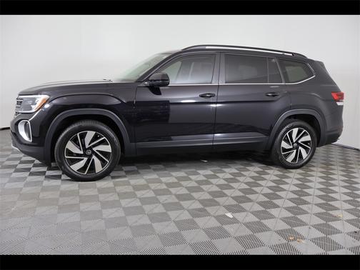 2024 Volkswagen Atlas 2.0T SE w/ Technology