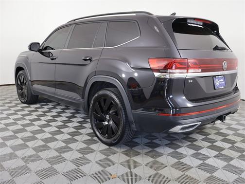 2024 Volkswagen Atlas 2.0T SE
